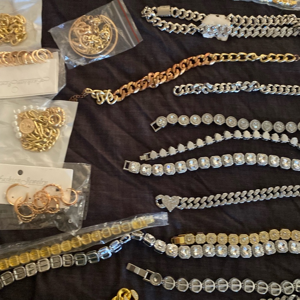 Bing jewelry bundle 
Ready to ship - Picture 9 of 11